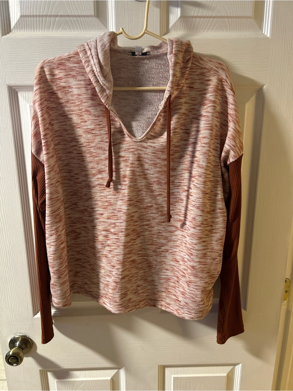 White Birch space dye hoodie red/pink melange knit solid brown ribbed sleeves XL